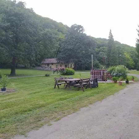 Hamvaskői Vadászház * Pilismarót
